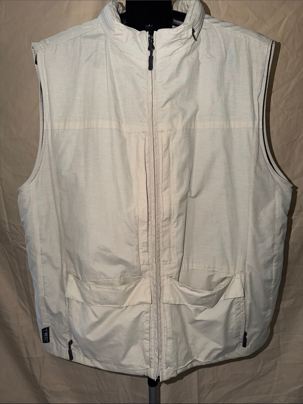 Men's khaki Lightweight Zip-Up Utility Vest